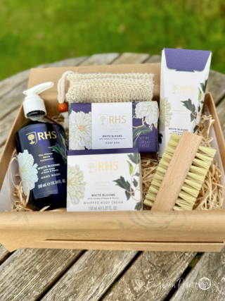 White Blooms Indulgent Skin Care Gift Set - RHS Flower Show Collection - sustainable gift set