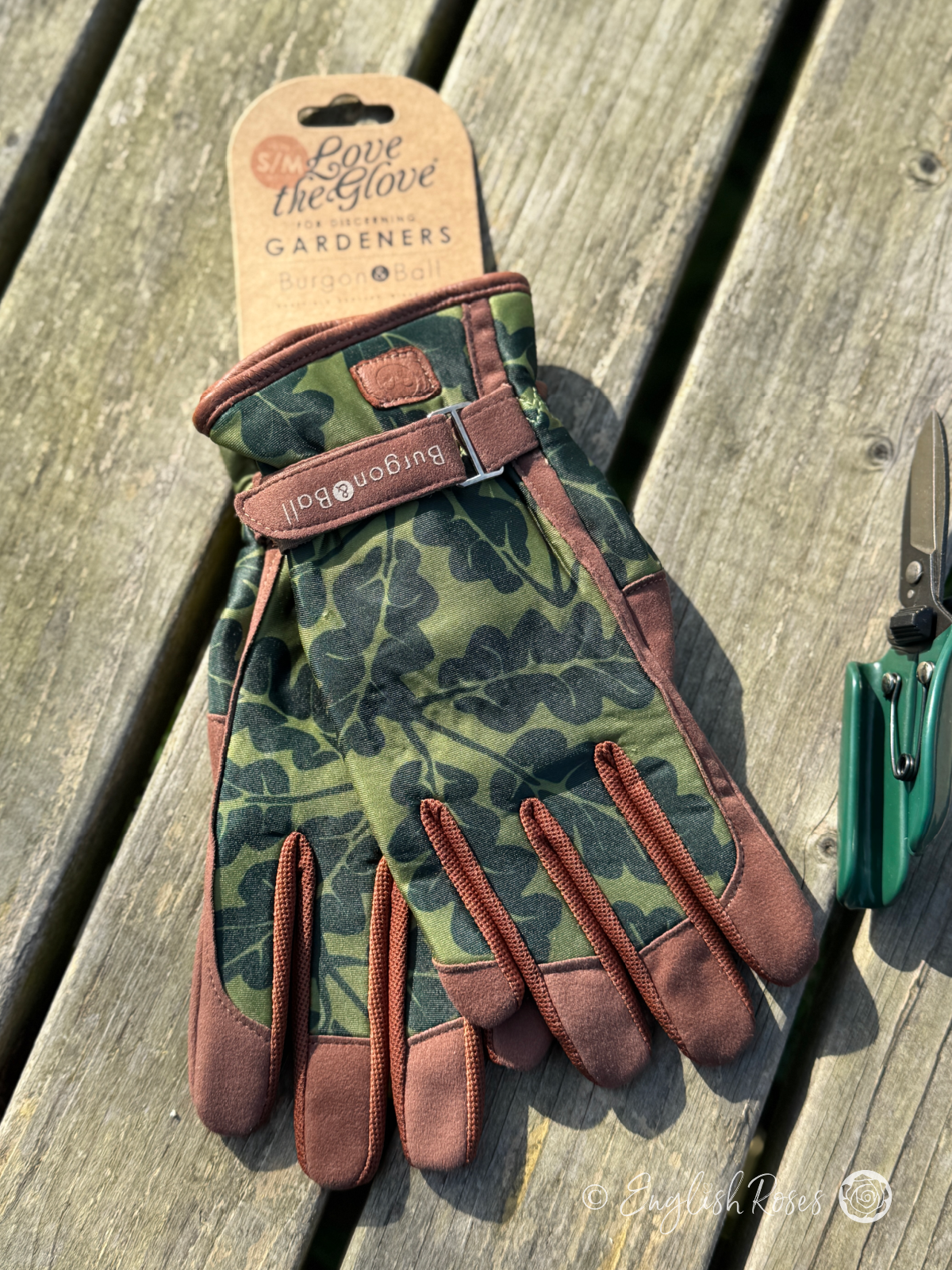 Burgon and Ball Gardening Gloves Love the Glove Ladies Green Leaf 2